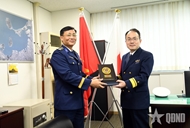 越南海警代表团礼节拜访日本海上保安厅第七管区及地方政府